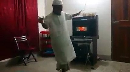 তরুণ ঈশান   উরে বাবা কি নাচরে