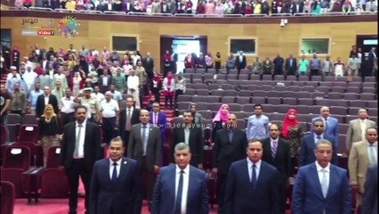 محافظ سوهاج الجديد يحضر حفل تخريج الدفعة الأولى بكلية الصيدلة