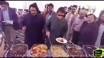 Imran Khan Eating Food Himself