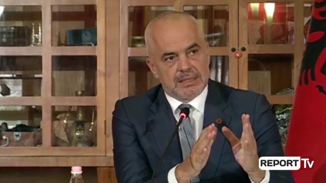 Librat falas/ Rama: Deri në fund të mandatit, nisma do të përfshijë edhe fëmijët e klasave të 9-a