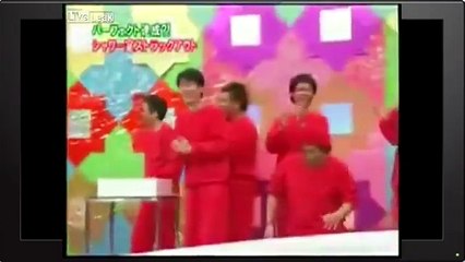 Jeu TV japonais WTF : les candidats doivent s'unir pour dénuder l'hôtesse