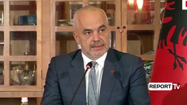 Librat falas/ Rama: Deri në fund të mandatit, nisma do të përfshijë edhe fëmijët e klasave të 9-a