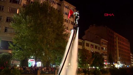 Eskişehir Porsuk Çayı'nda Tekneli Fener Alayı