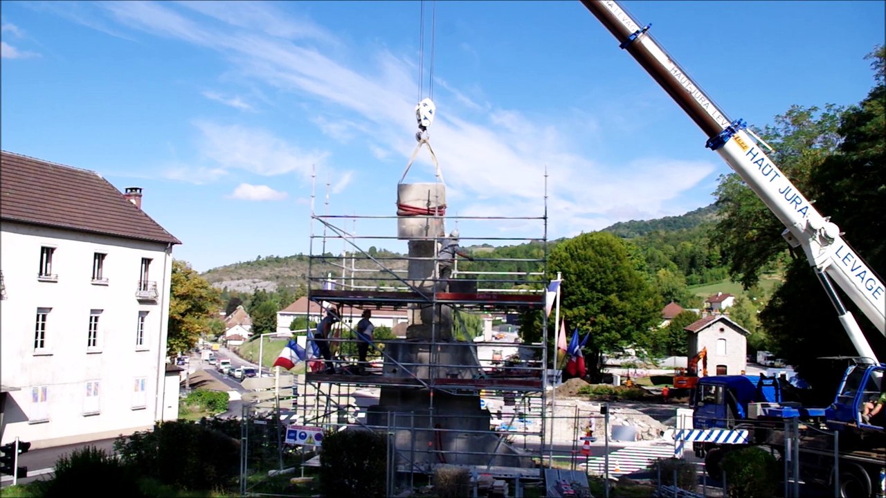 Le monument aux morts déplacé morceau par morceau