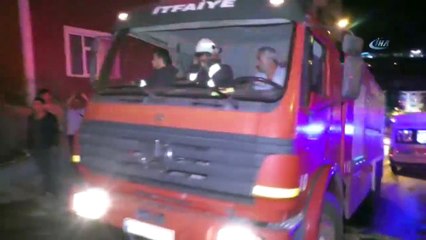 Çatı Katında Yangın Çıktı, 5 Daire Kül Oldu