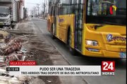Bus alimentador del Metropolitano choca contra dos inmuebles en Villa El Salvador