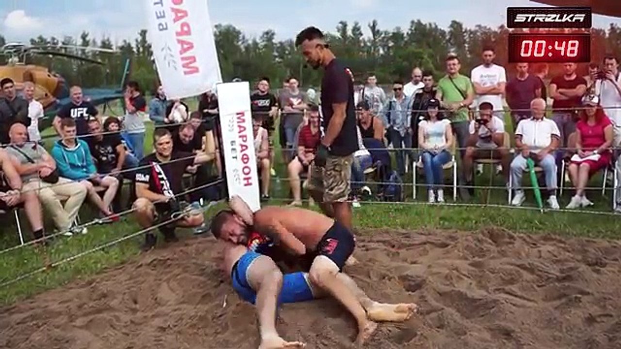 MMA -UN MARIN s'est confronté à un combattant FOU de MMA !!!