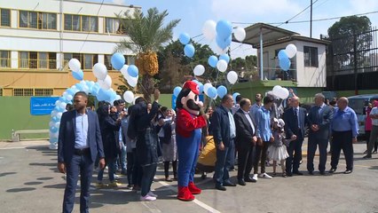 مدارس الأونروا بلبنان.. تعمل حتى آخر دولار