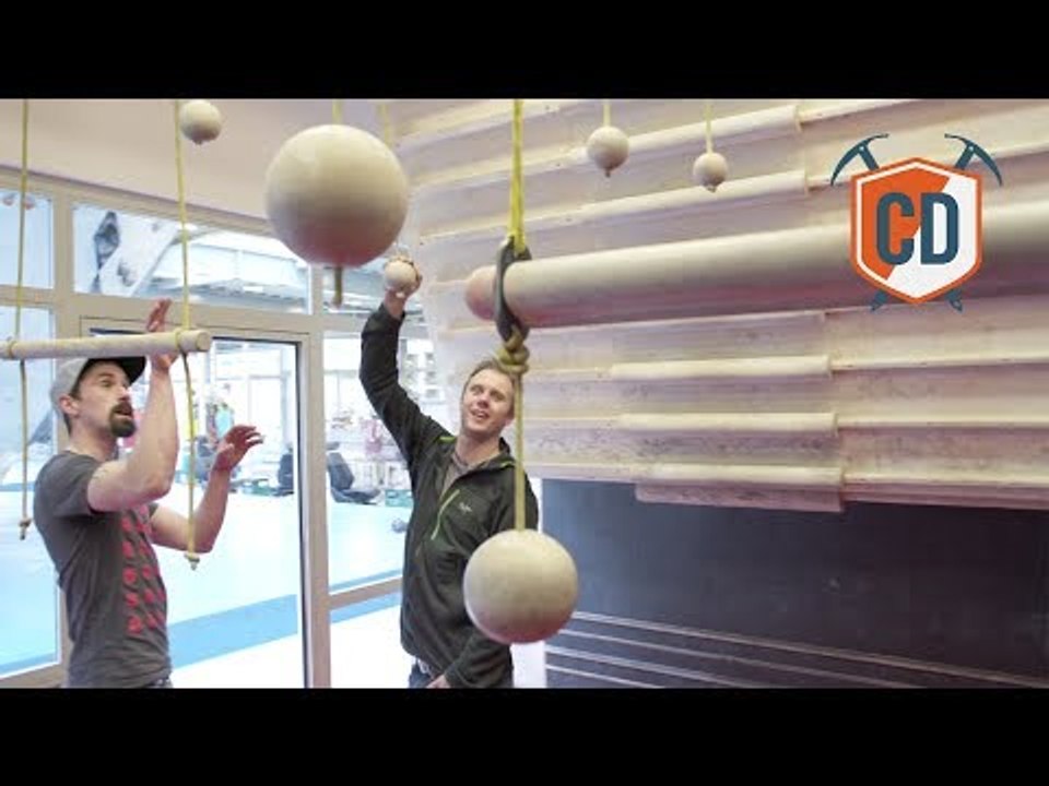 Massive Bouldering Roof At The Blokhelden Erlangen Gym | Climbing Daily Ep.951