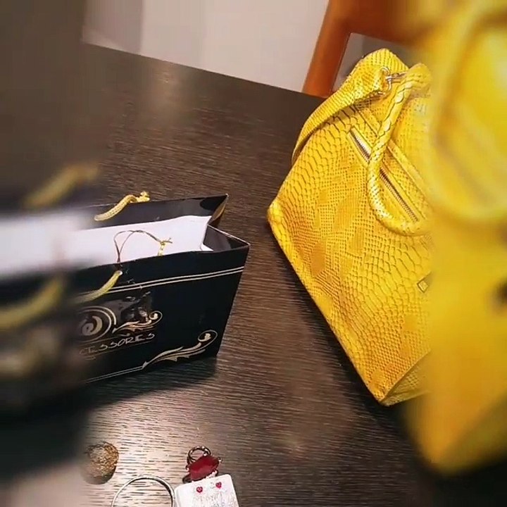 Iyabo Ojo doing her makeup