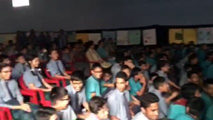 ‘मेरी मामु’को ट्रेलर निस्कीए पश्चात फेरी स्कुल स्कुलमा मेरी मामु टोली....