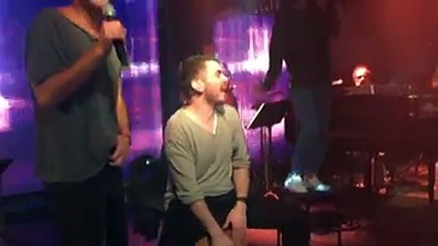 Σήμερα και αύριο στο Φώς στο Γκάζι ο Μιχάλης Χατζηγιάννης και ο Θανάσης Αλευράς. Στην παράσταση στο Φώς. Ώρα έναρξης 23:30. Σας περιμένουμε για δυο ζεστές βρα