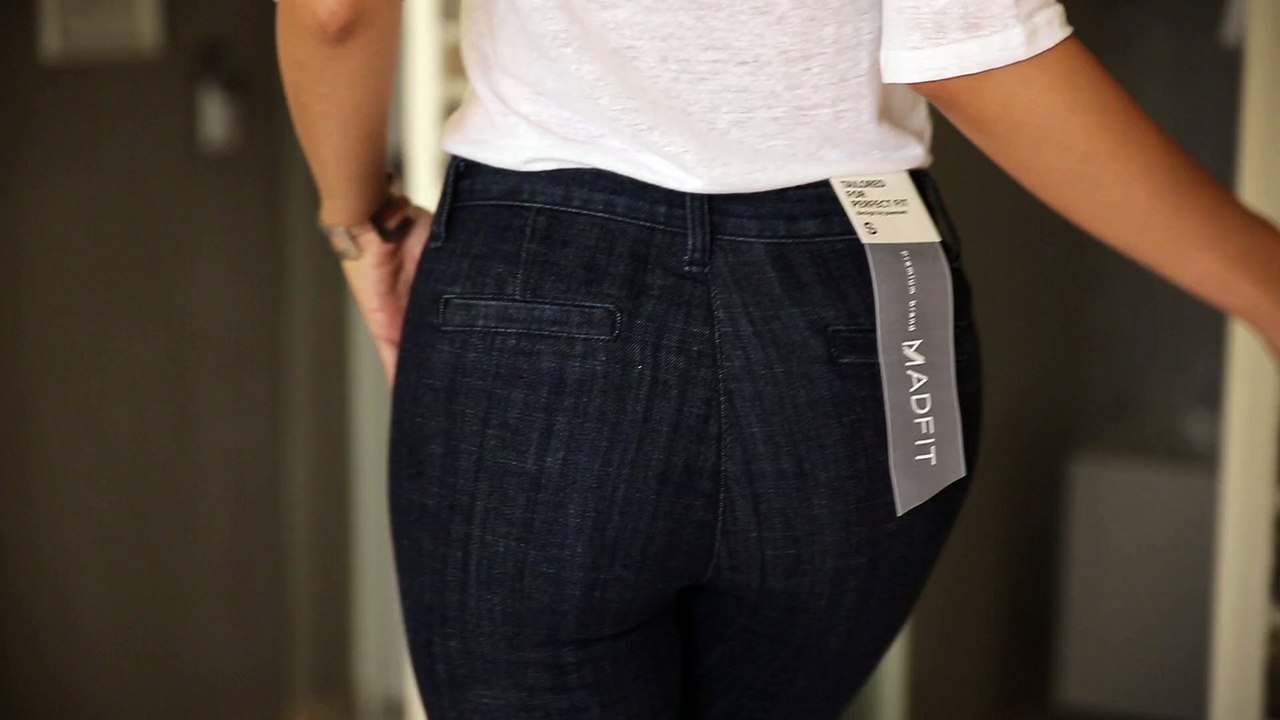 jennifer moves ass jeans;mișcă blugi de fund;shkon xhinse;움직이는 엉덩이 청바지;动屁股牛仔裤