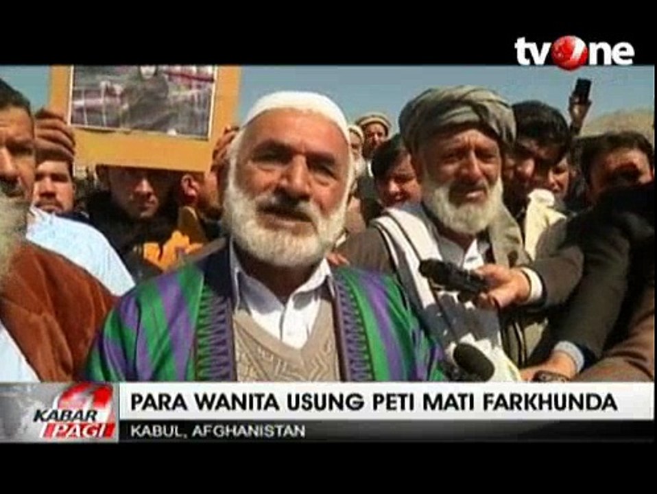 Difitnah Bakar Alquran, Wanita Afghanistan Diba...