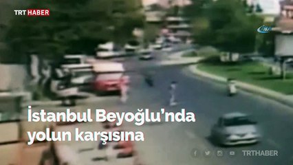 Çalıntı motosikletle yayaya çarpıp kaçtılar