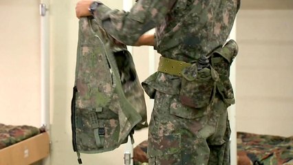 軍 복무 단축 확정...10월부터 2주에 하루씩 줄어 / YTN