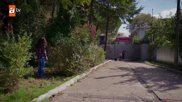 Babasıyla yüzleşemeyen Songül! - Kırgın Çiçekler 57.Bölüm