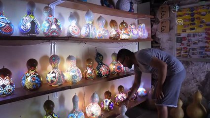 Berberliği bırakıp su kabağından ürettiği süs eşyaları ile ilgi topladı - ANTALYA