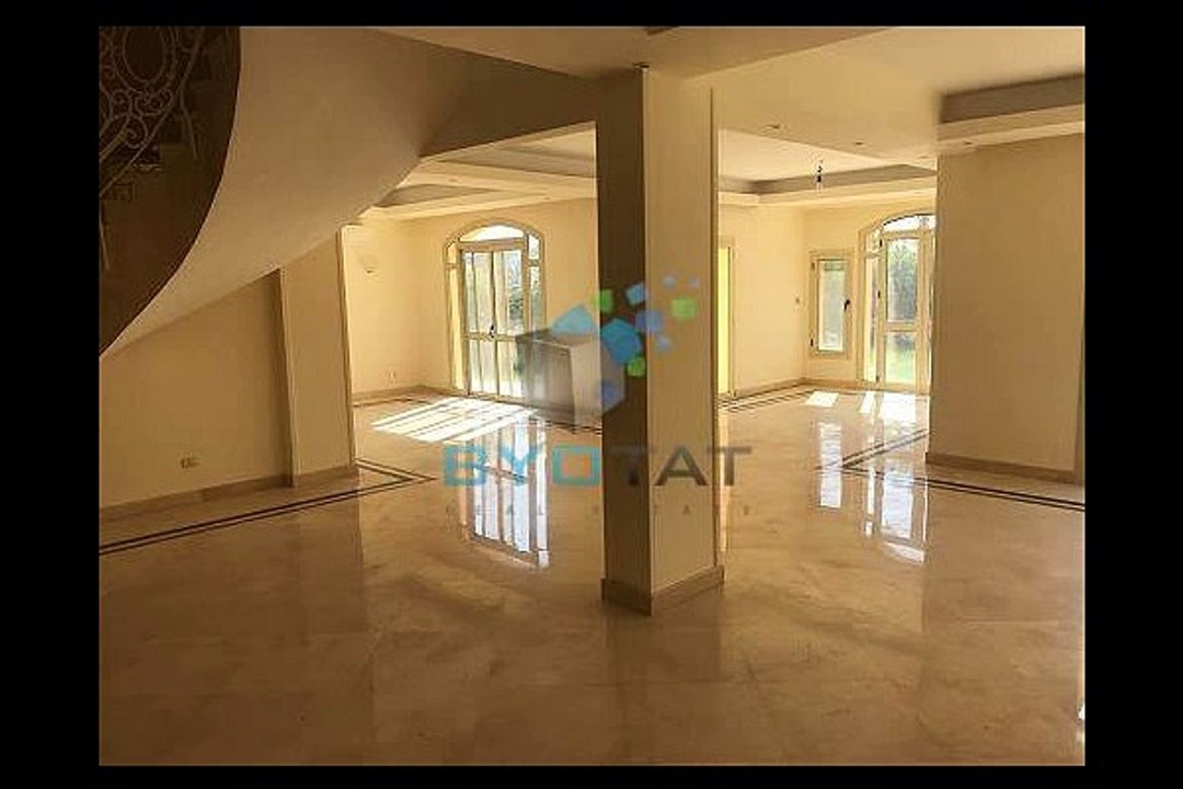 فيلا 350م بحمام سباحة للايجار فى جردينيا
