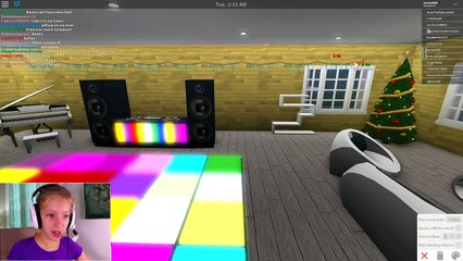 Decorating My House for Christmas (2)