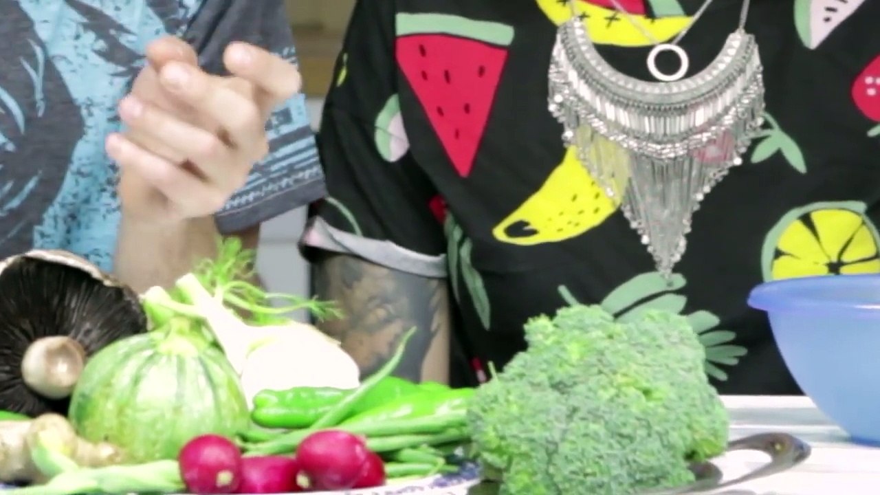 ABBIAMO MANGIATO I BROCCOLI CRUDI E ALTRI ORTAGGI STRANI - Scherzi di Coppia