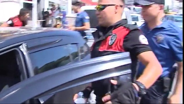 İki Siyasi Parti Binasının Bulunduğu Sokakta Pompalı Tüfekle Havaya Ateş Açıldı