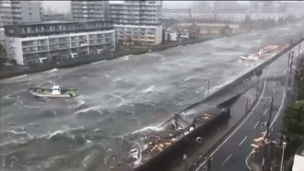 El ciclón llega con rachas de viento superiores a los 200 km/h, el mayor de los últimos 25 años.