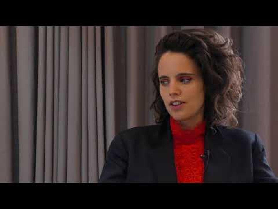 Anna Calvi is intiemer op nieuwe plaat