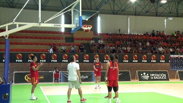 Selección Femenina de Baloncesto se prepara para el Mundial