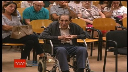El doctor Eduardo Vela durante el juicio.
