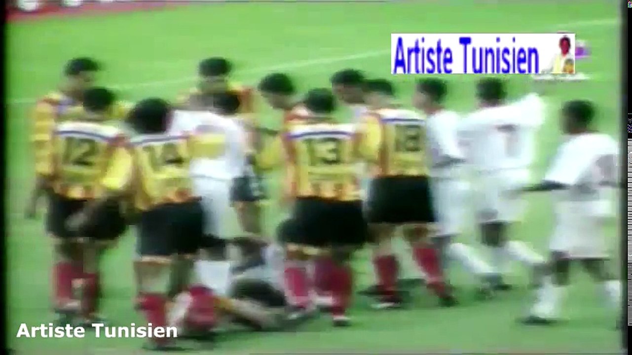 الشوط الاول مباراة الترجي الرياضي و الوداد الرياضي 4-1 ذهاب نهائي كاس الكؤوس الافريقية 1998