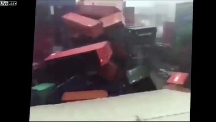 Typhon à Taiwan - Images impressionnantes de la tempête du siecle
