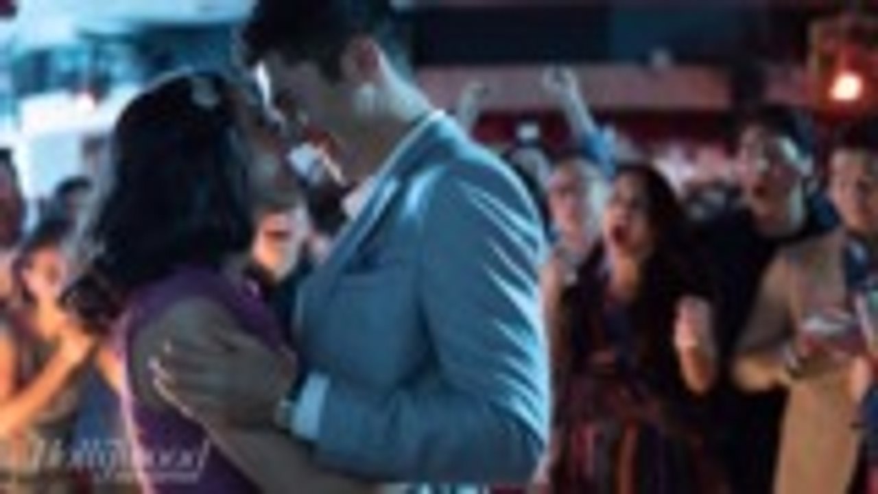 'Crazy Rich Asians' Is the Most Successful U.S. Studio Rom-Com in 9 Years | THR News