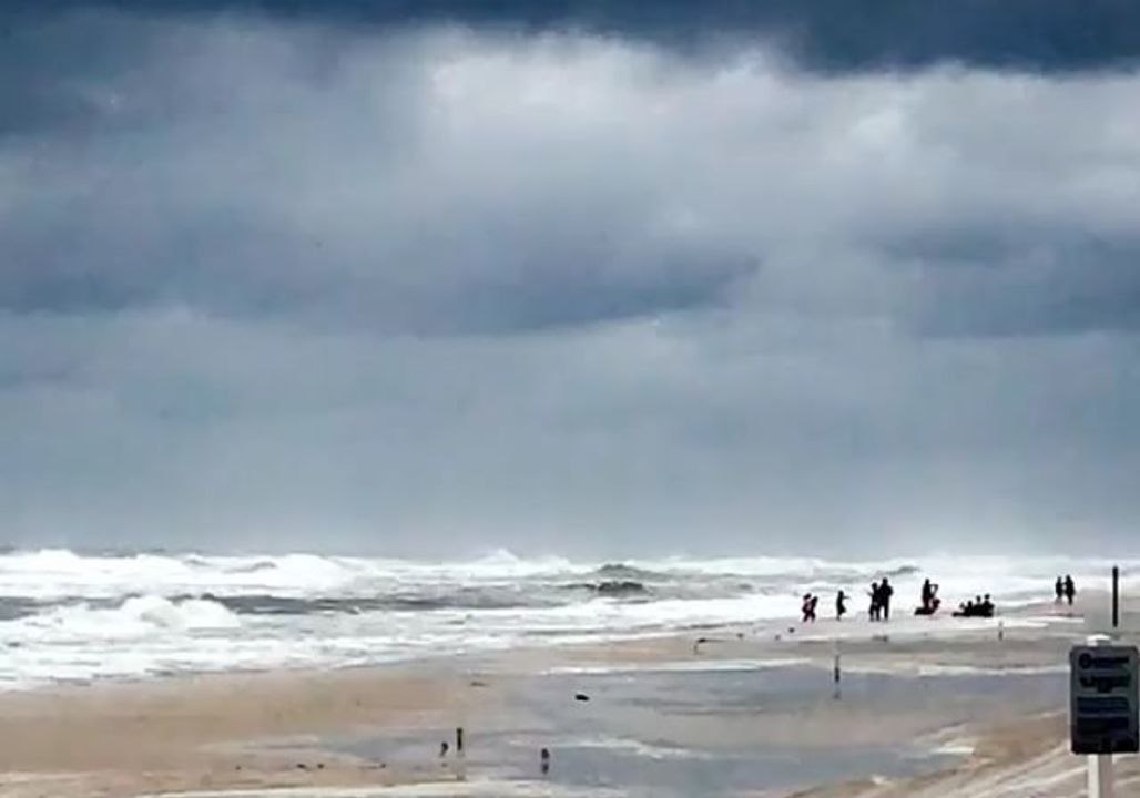 Gordon's Winds Reach Gulf Coast