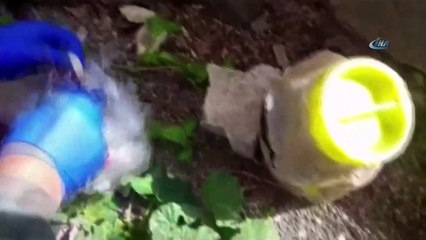 Dere yatağında silah ve el bombası bulundu