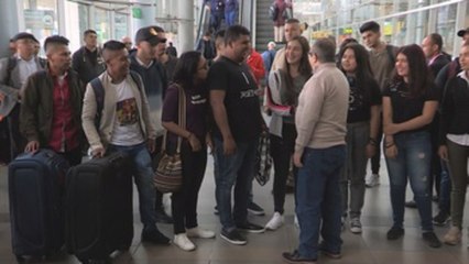 Exmiembros de FARC y víctimas del conflicto viajan becados a Cuba para estudiar medicina