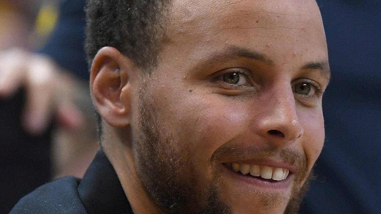 Steph Curry FREAKS Out Thinking Ayesha Pregnant AGAIN!