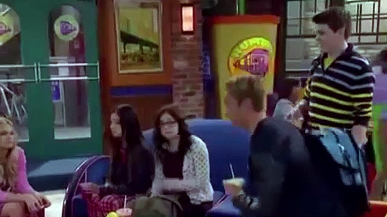 I Didn't Do It S02E01 Slumber Partay