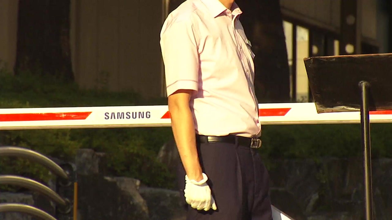 "임시 창고서 사고"...삼성전자, 안전관리 부실 논란 / YTN
