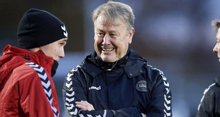 Danimarka Teknik Direktörü, Futbolcular Grev Kararı Alınca Balık Tutmaya Gitti