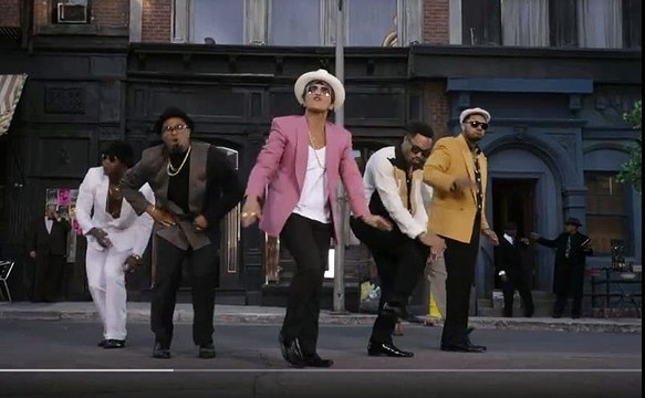 QuipClip.fun Gotta Kiss Myself So Pretty : Uptown Funk - Mark Ronson ft. Bruno Mars