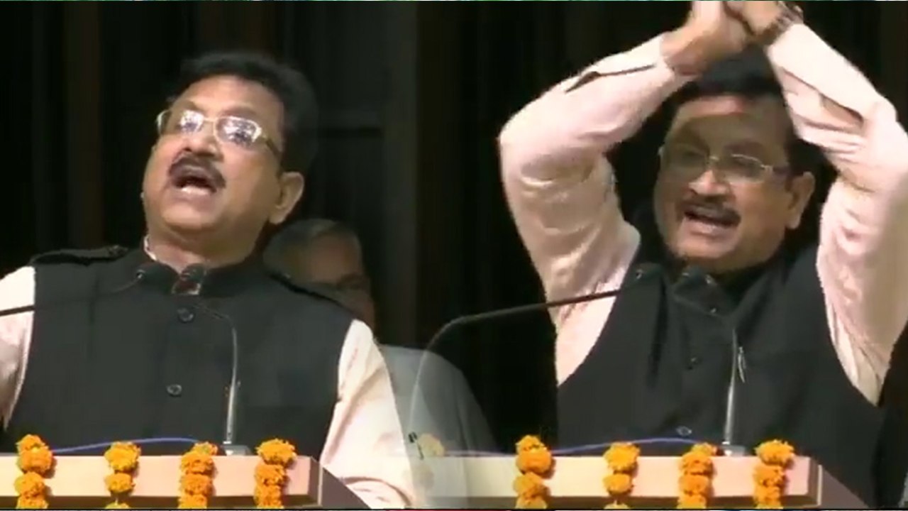 MP: शिक्षामंत्री बोले, गुरु के सम्मान में तालियां ना बजाई तो अगले जन्म में घर-घर जाकर बजाओगे तालियां