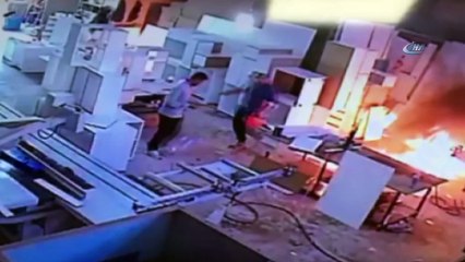 Mobilyacıyı gasp edip, iş yerini ateşe verdiler...O anlar kamerada