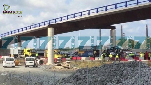 NJE AUTOBUS PERPLASET ME KOLLONEN E NJE URE NE SPANJE VDESIN 6 VETE - News, Lajme - Kanali 7