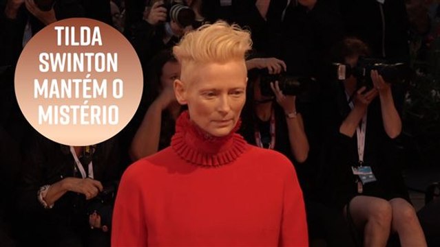 Tilda Swinton nega rumores de ter feito dois papéis em Suspiria
