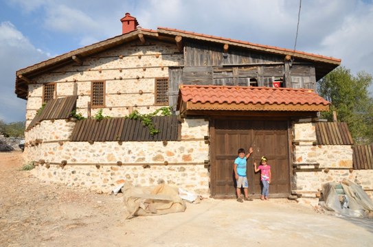 Düğmeli Evler' Yeniden Ayağa Kaldırılıyor