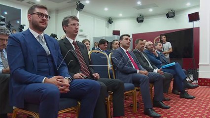 Zaev paralajmëron, Tevdovski mohon rishikimin e buxhetit