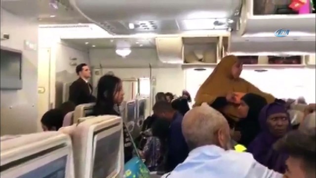 - New York JFK Havalimanı’nda Bir Uçak Karantinaya Alındı