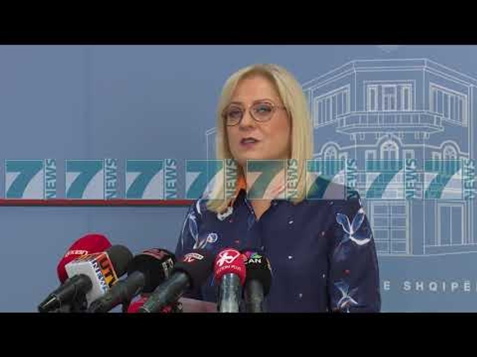 MINISTRIA E ARSIMIT MBYLL KLASAT KOLEKTIVE - News, Lajme - Kanali 7