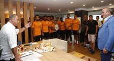 Galatasaray'da Fatih Terim'in Doğum Günü Kutlandı